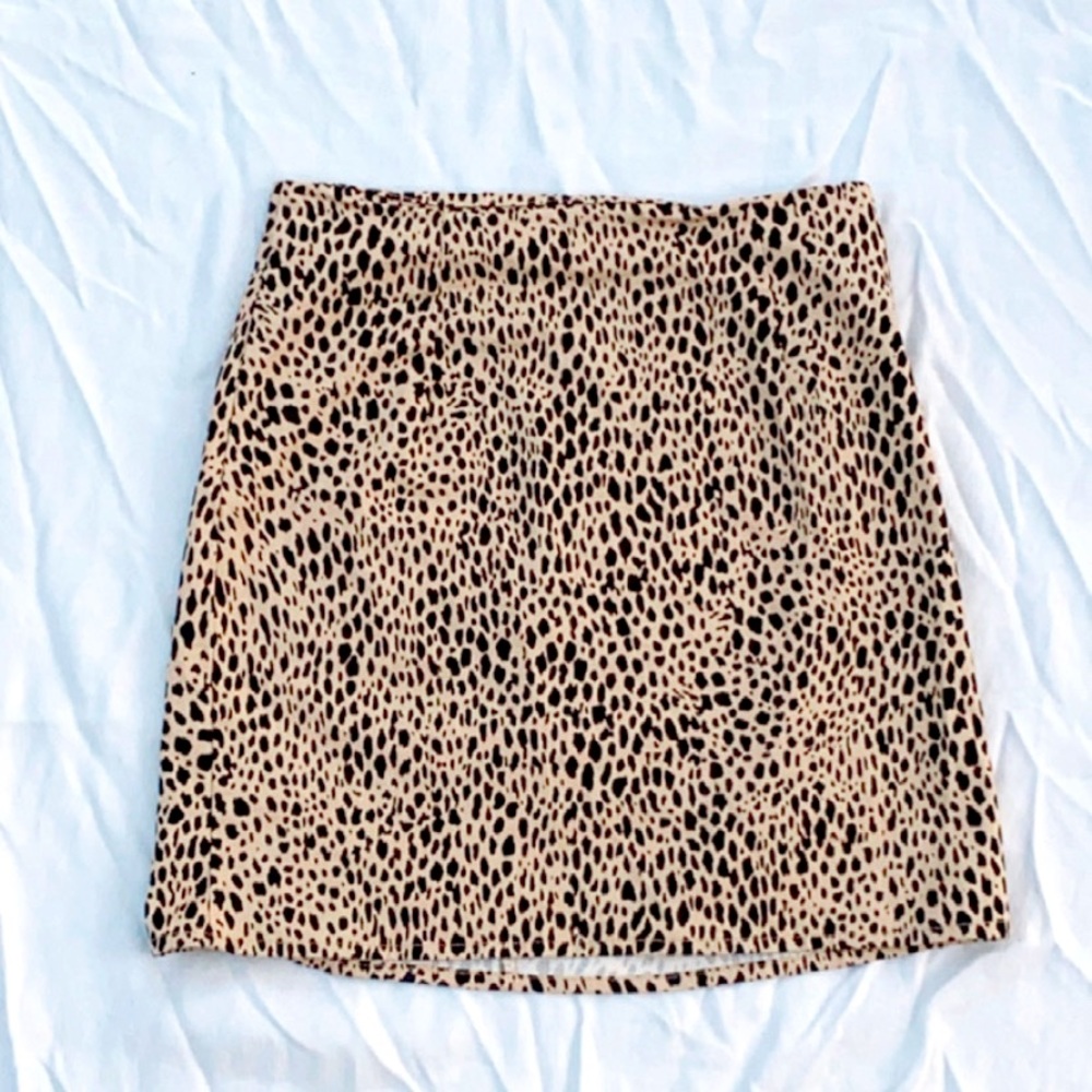 Brandy Melville Cheetah Print Skirt
